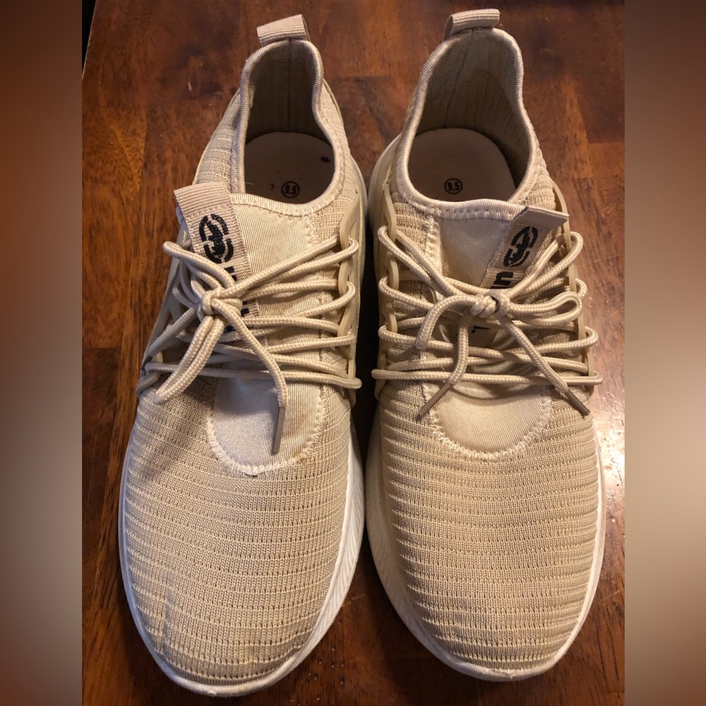Ecko Unlimited Beige Knit Lace-Up Sneakers